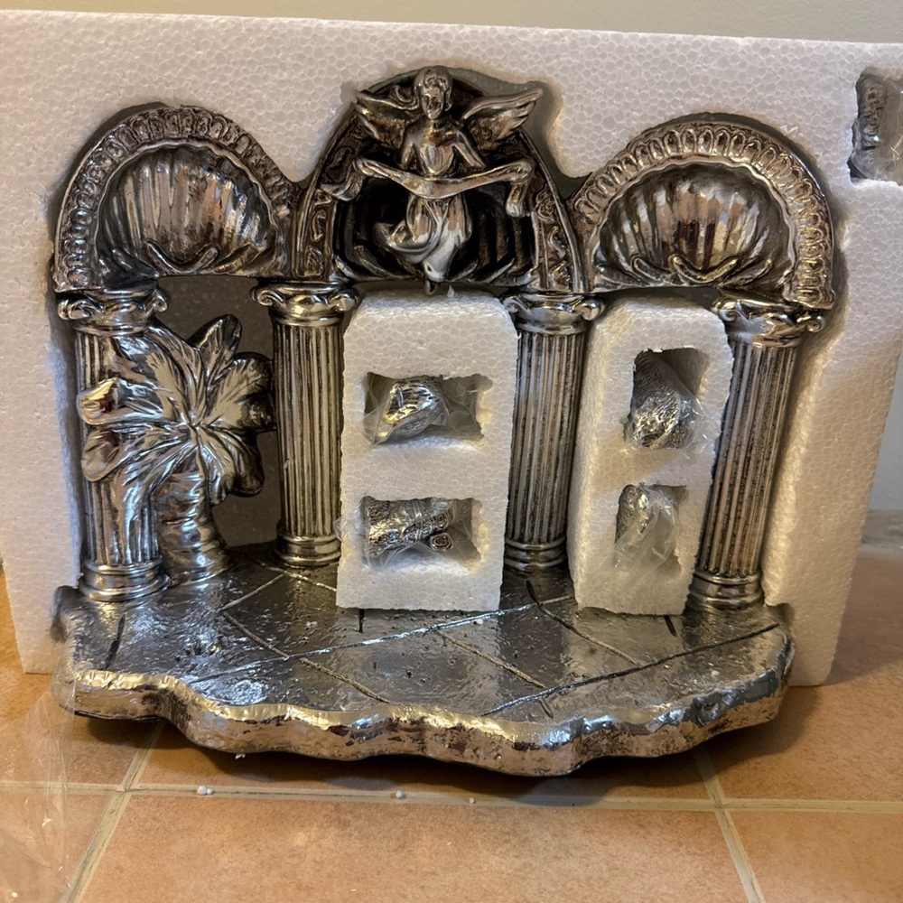 Towle Silver Nativity Set - Picture 4 of 5